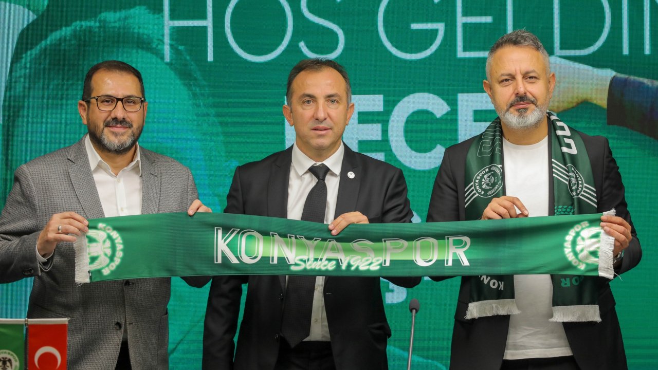 Konyaspor'dan Recep Uçar için imza töreni