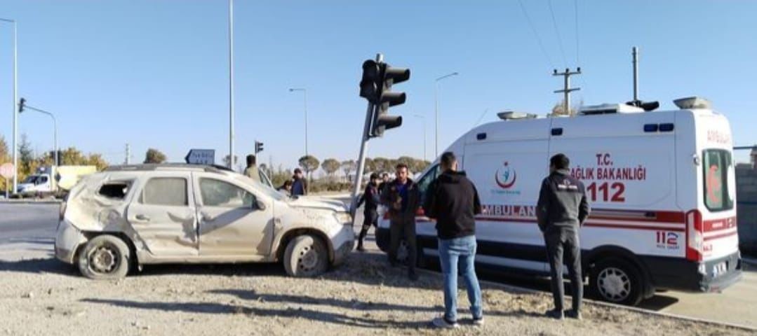 Aksaray-Konya yolunda çarpıştılar: 2 yaralı