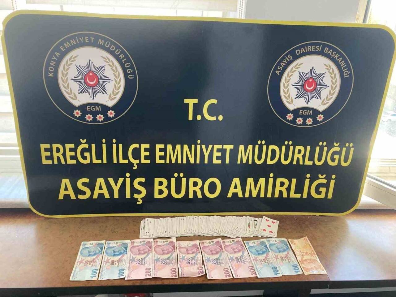 Konya'nın ilçesinde kumar oynayan 11 kişiye para cezası kesildi
