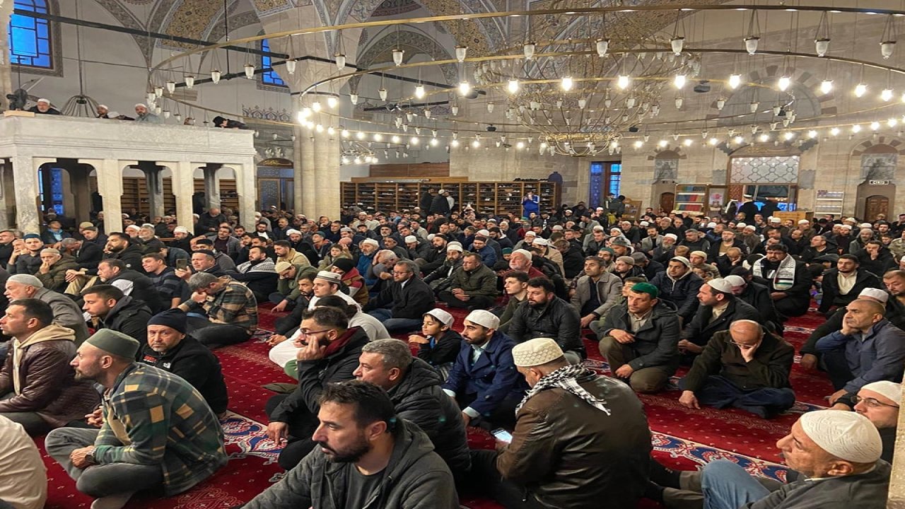 Sultan Selim’de 'Sabah Namazı' buluşması