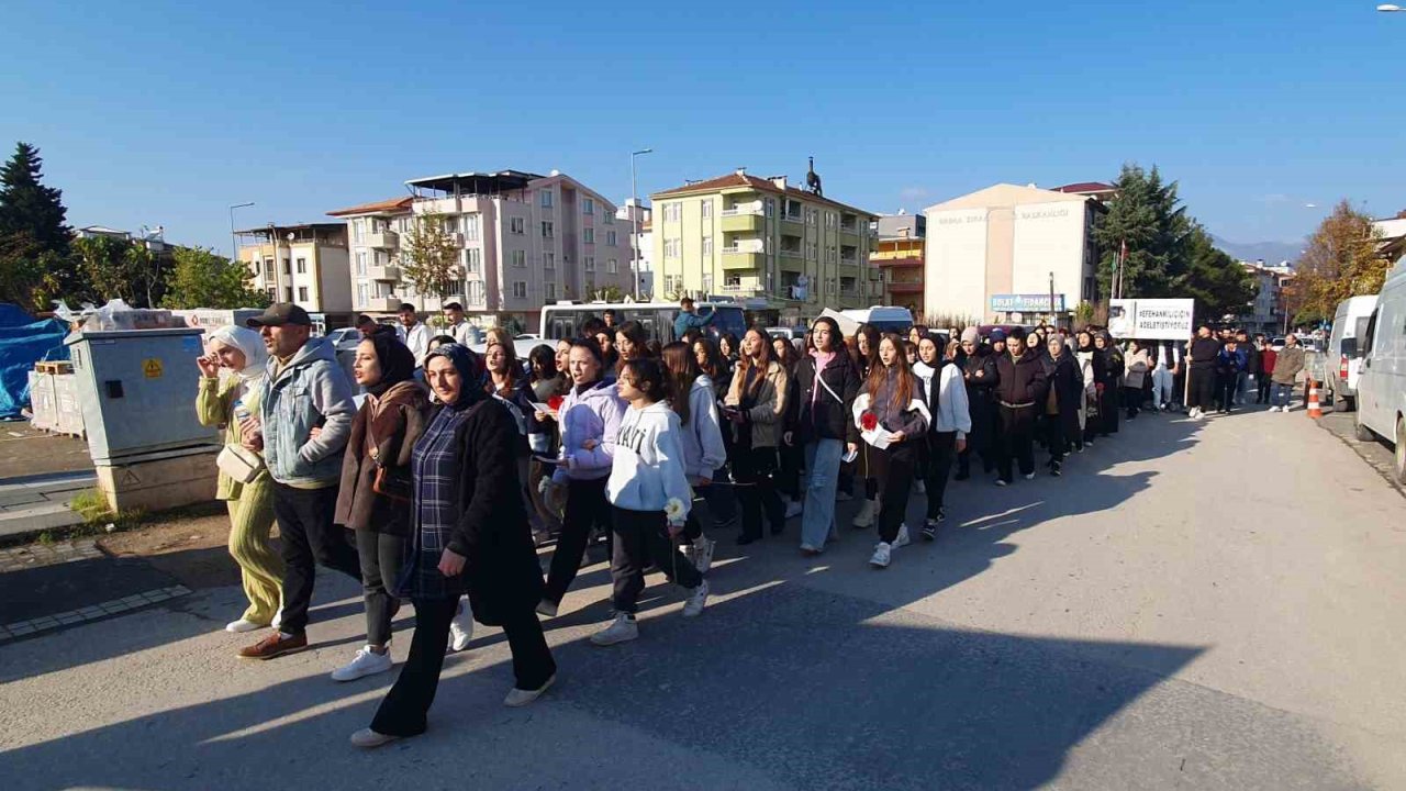 15 yaşındaki gencin ölümüne  neden olan alkollü sürücünün tahliyesine vatandaşlardan tepki