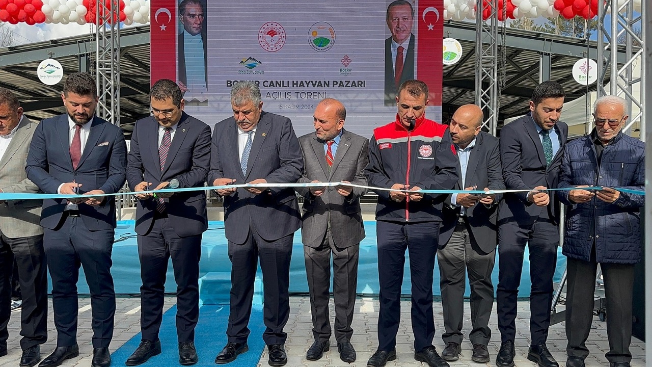 Bozkır’da hayvan pazarı sevinci