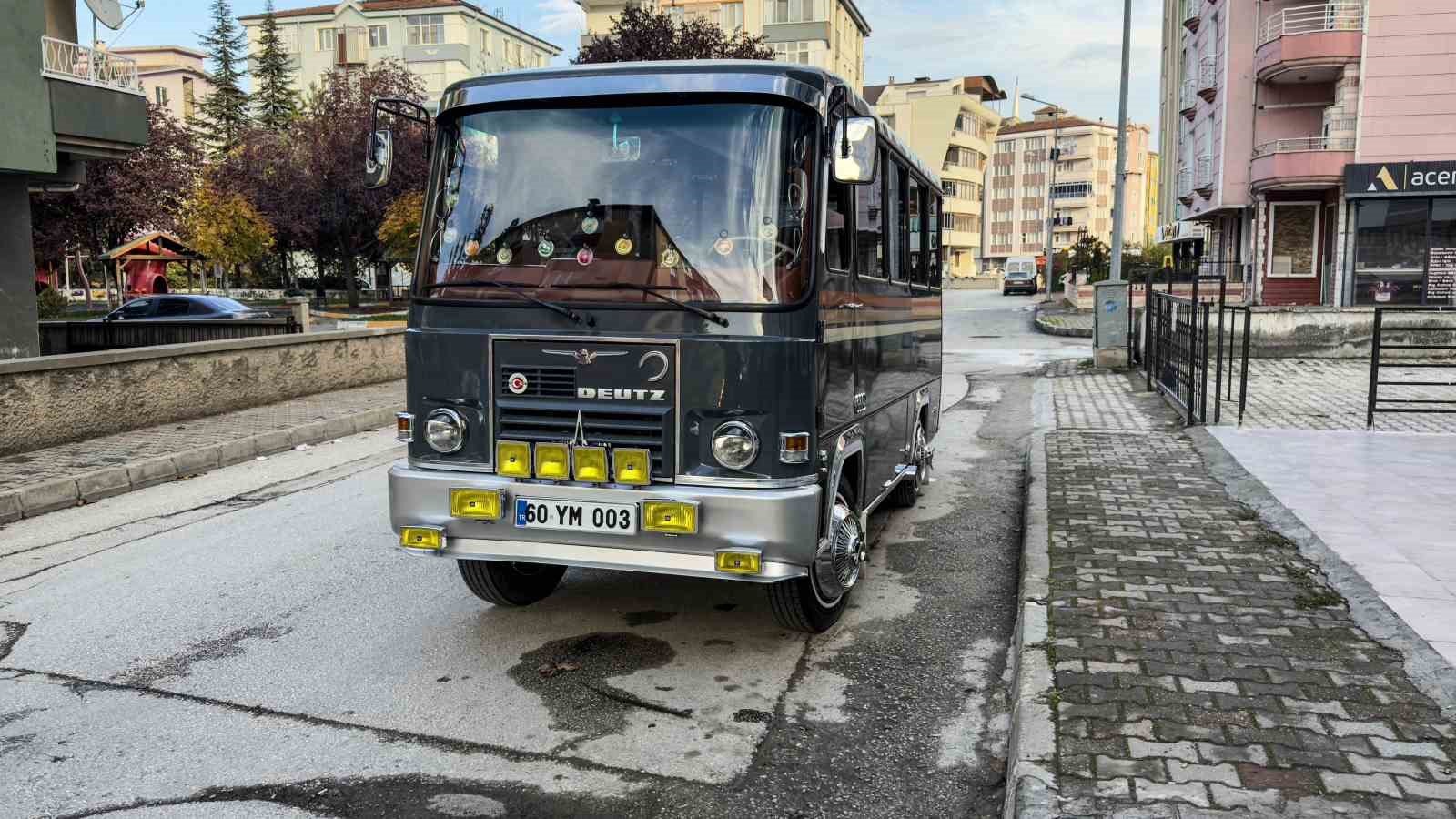 Çocukluk hayalini gerçekleşirmek için 88 model Magirus'a 1 milyon TL harcadı