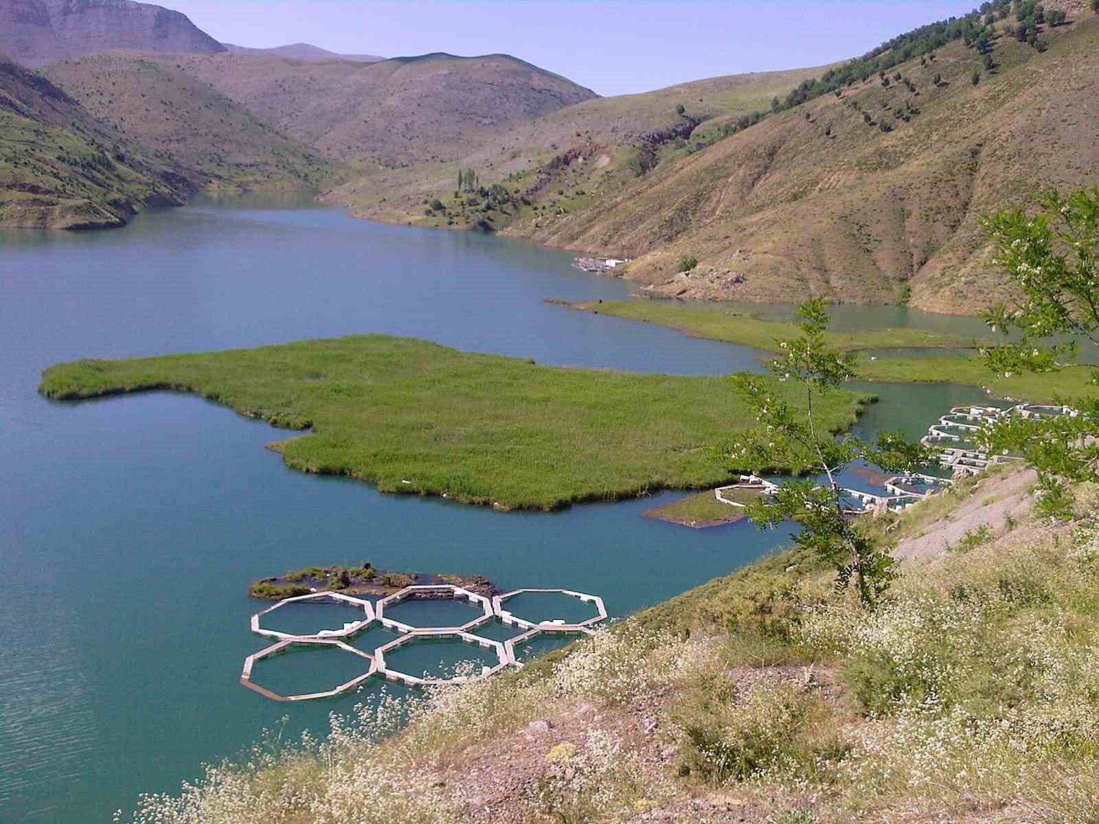 Yüzen adalar için kurtarma çalışması başlatıldı