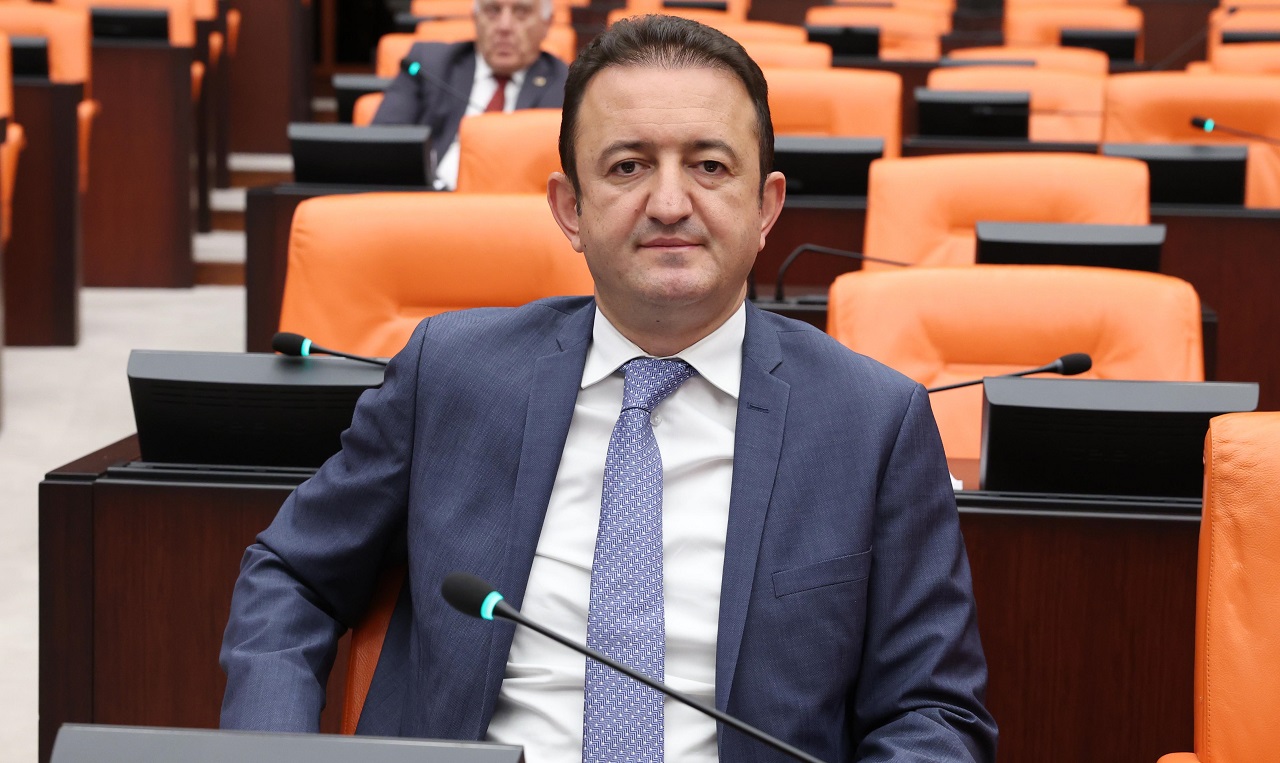 CHP Konya Milletvekili Barış Bektaş'tan Öğretmenler Günü mesajı