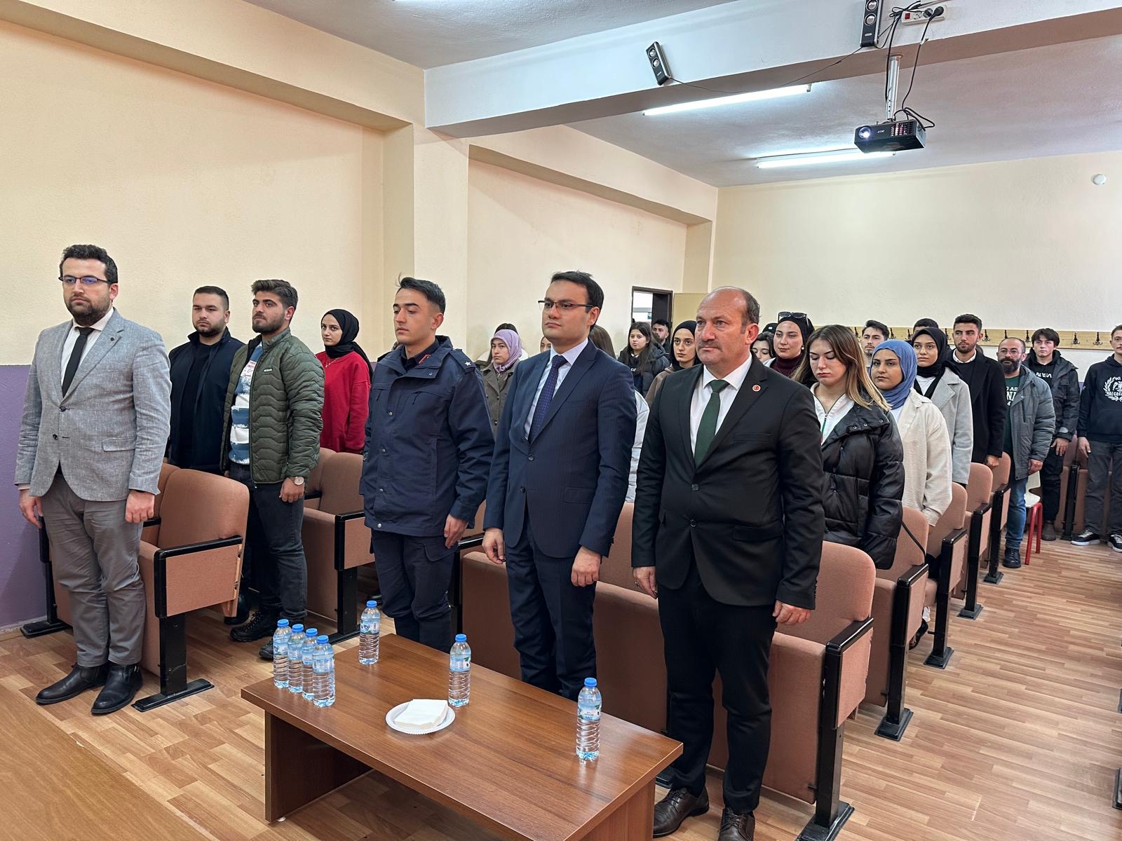 Konya'da üniversite öğrencilerine bağımlılıkla 'başa çıkma' anlatıldı