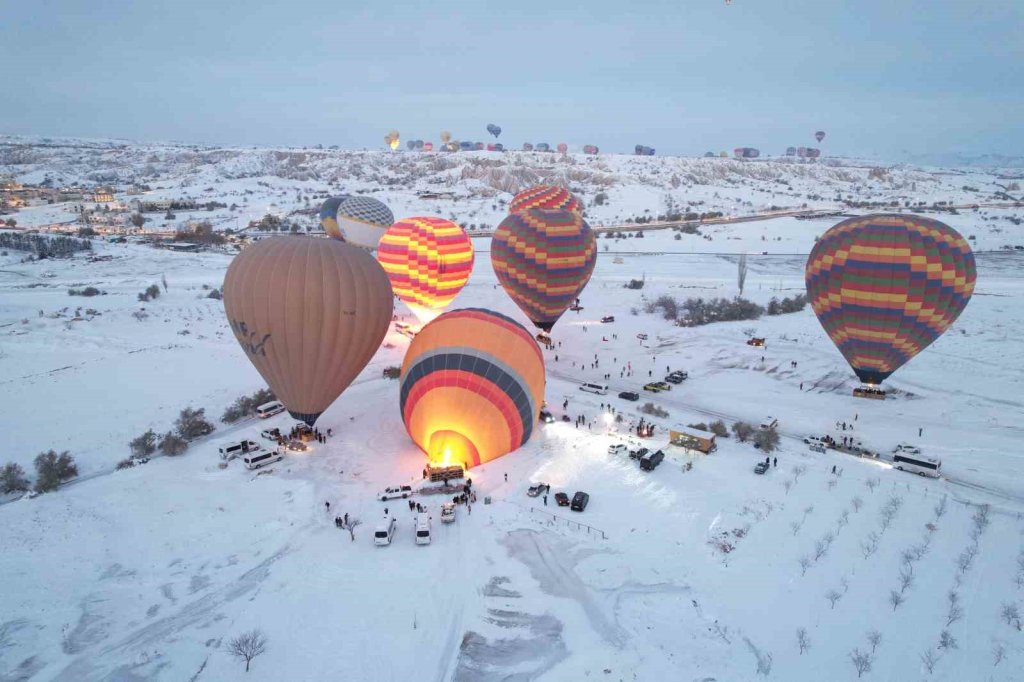 Kapadokya’da balon turları iptal edildi