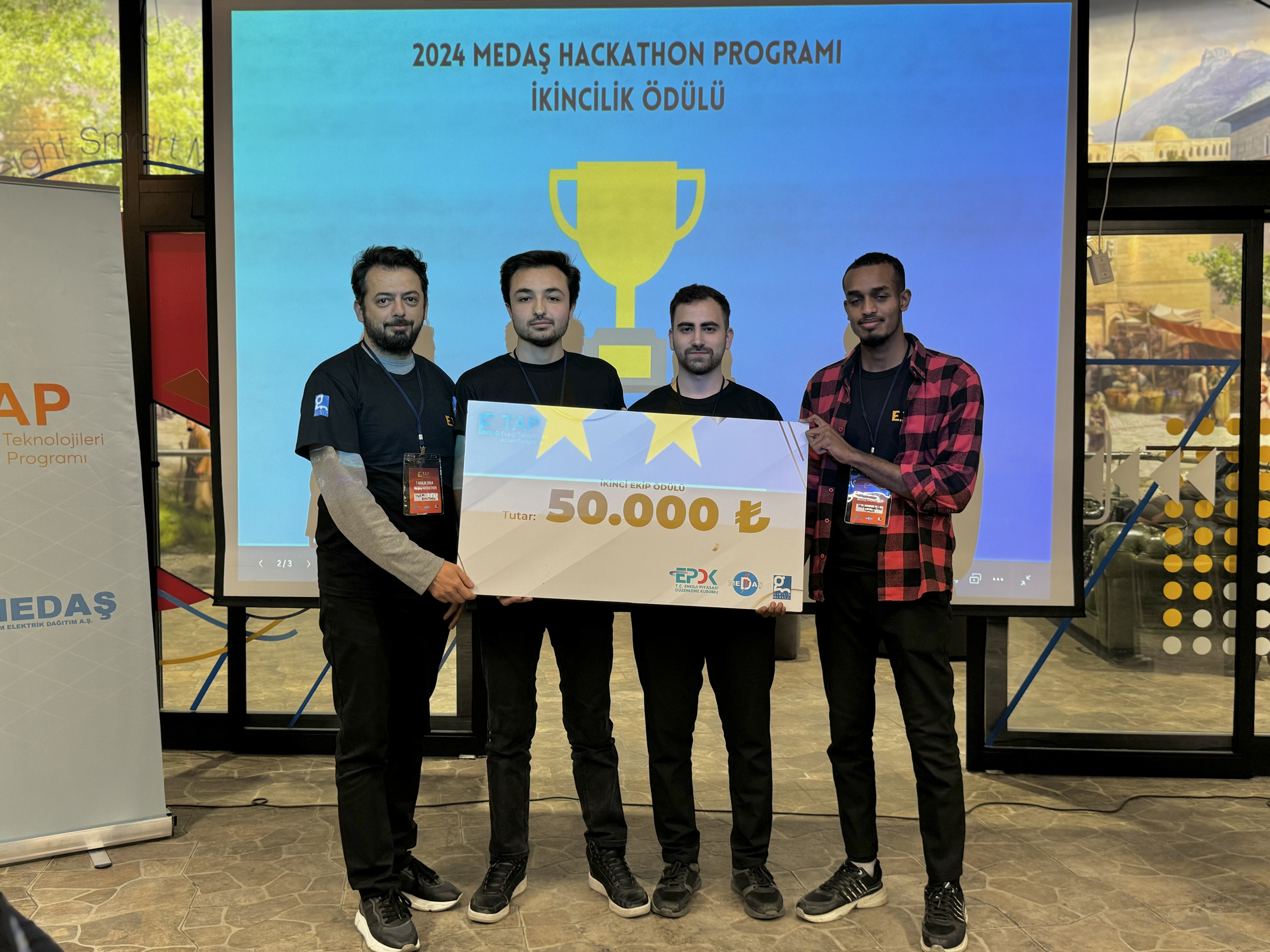 MEDAŞ Hackathon’da gençlerin yenilikçi fikirleri ödüllendirildi