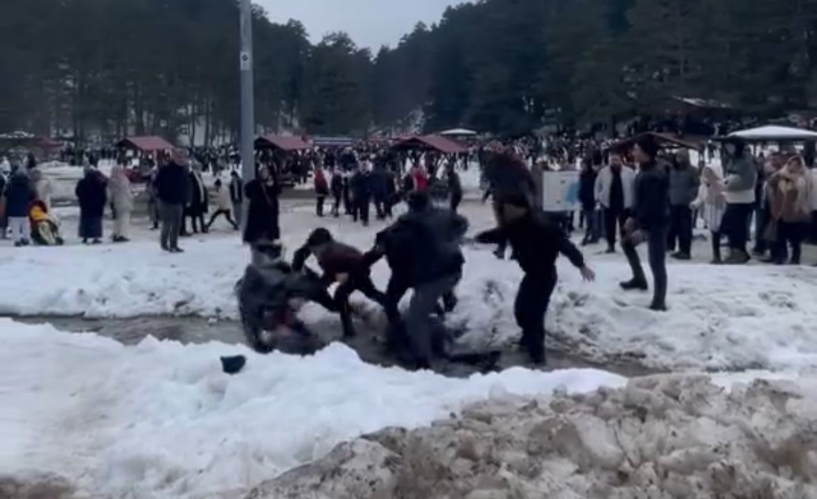 Hamsi Festivalinde horon tepmek yerine kavga ettiler