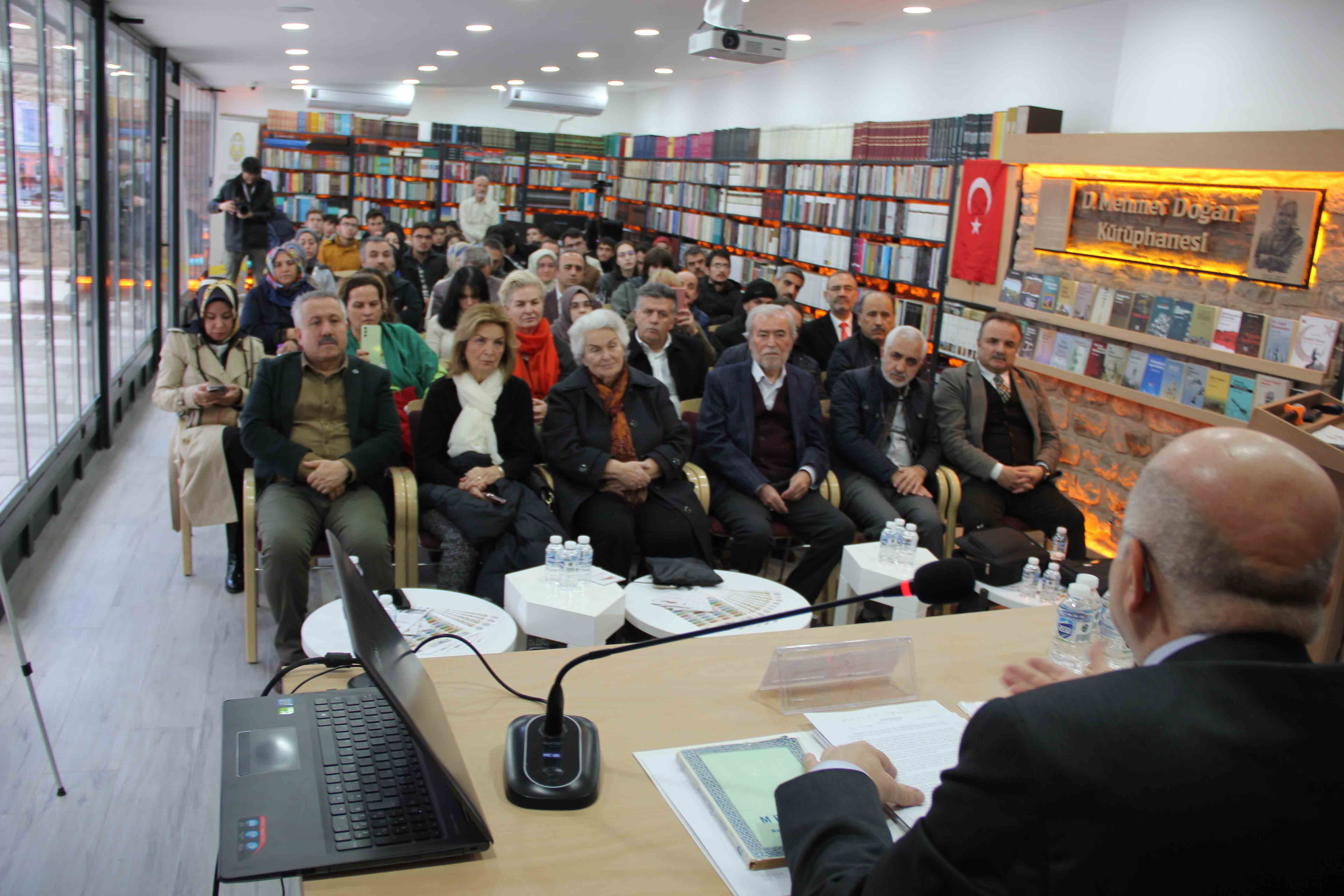 TYB Konya Şubesi'nde Mesnevîhanlık Geleneği ve Mesnevî Okumaları Konferansı