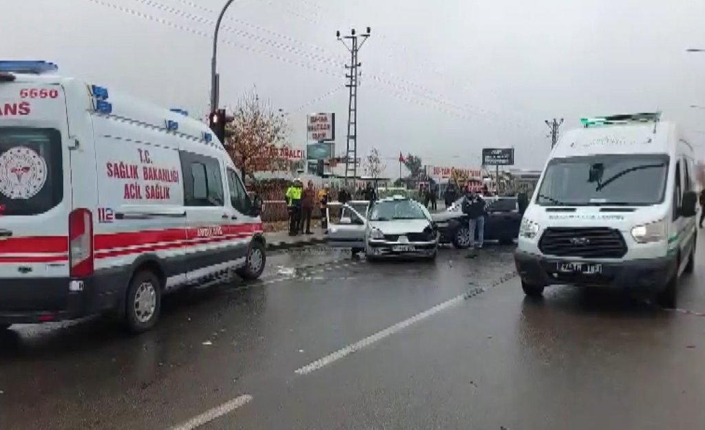 Gaziantep Nizip'te trafik kazası: 1 ölü, 1 yaralı