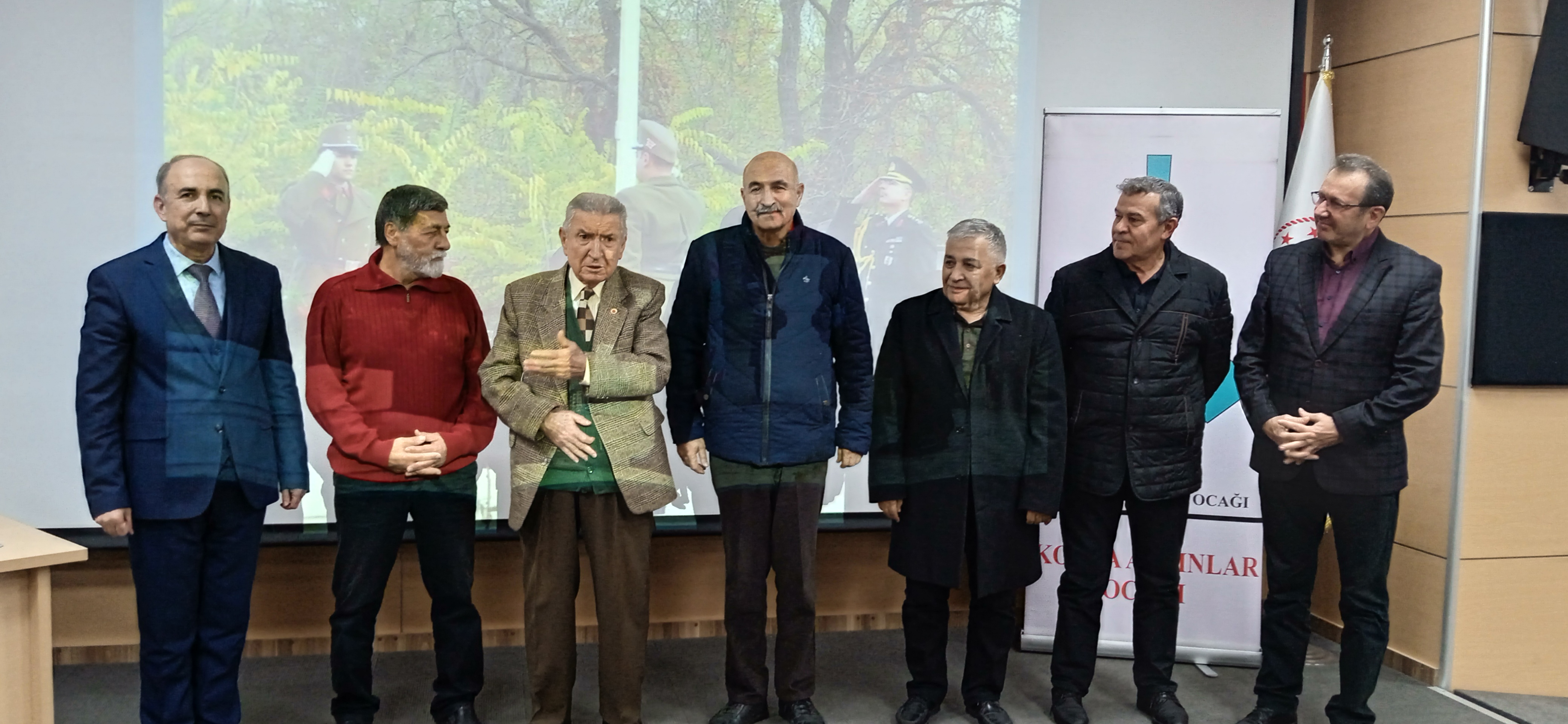 Konya Aydınlar Ocağı’nda tarihçi Dr. Muzaffer Şen’den anlamlı konferans