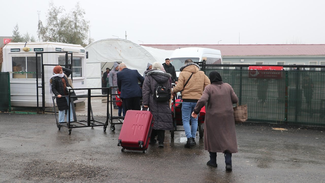 Türkiye'deki Suriyelilerin ülkelerine dönüşü sürüyor