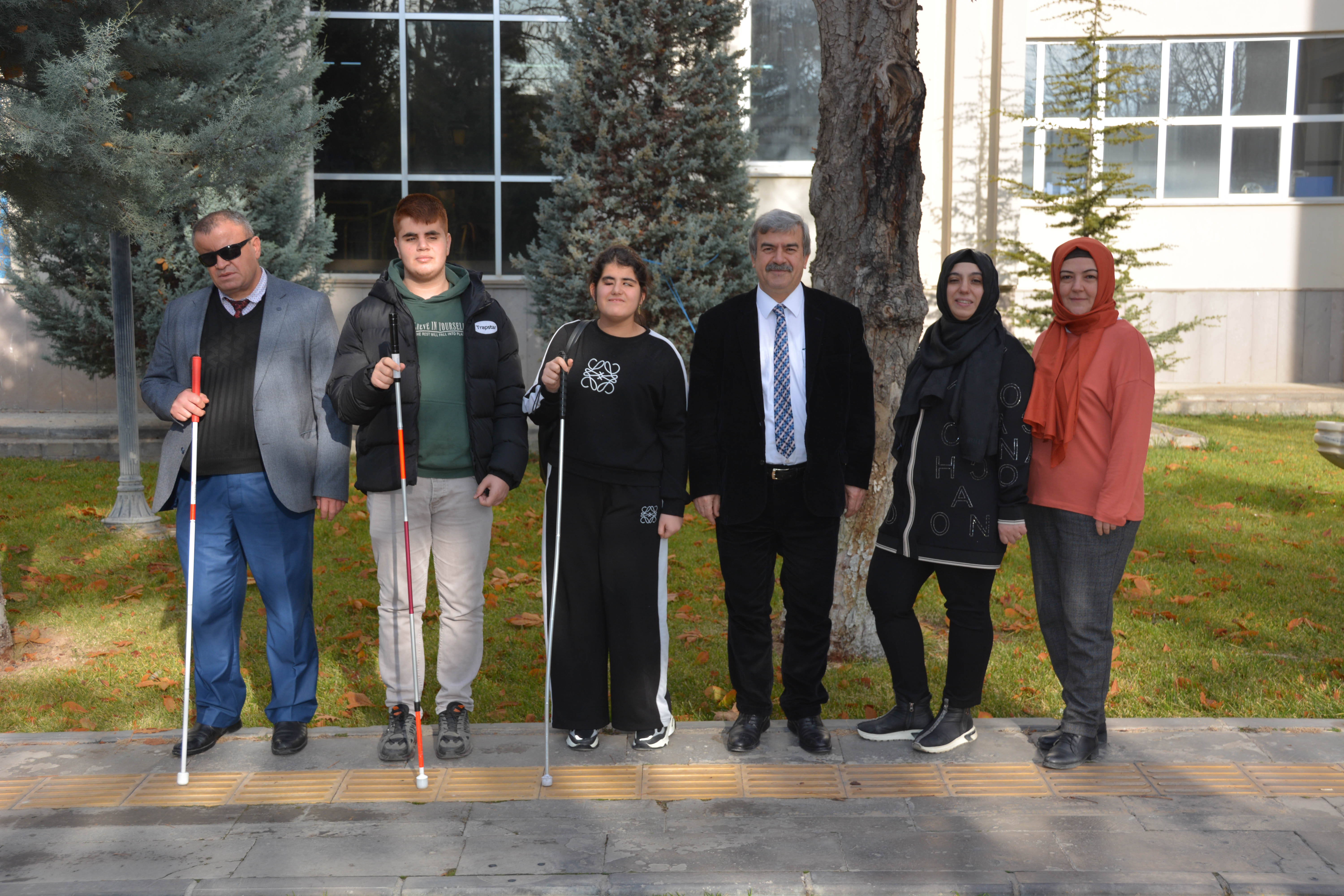 'Beyaz Baston bağımsızlığımızın sembolü'