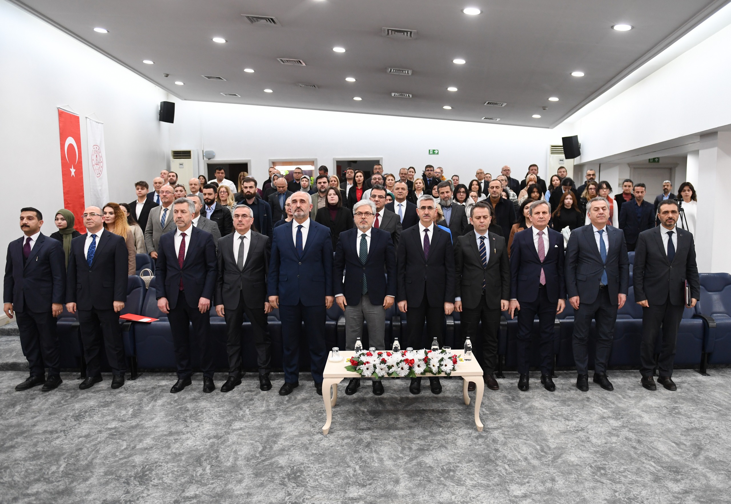 Ahilik ve fütüvvet temalı afiş yarışmasında dereceye giren öğrenciler ödüllerini aldı