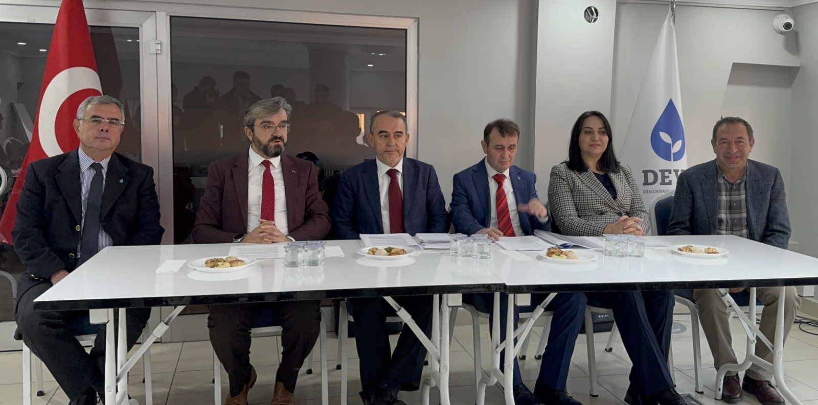 Ergin Konya’da partililerle buluştu