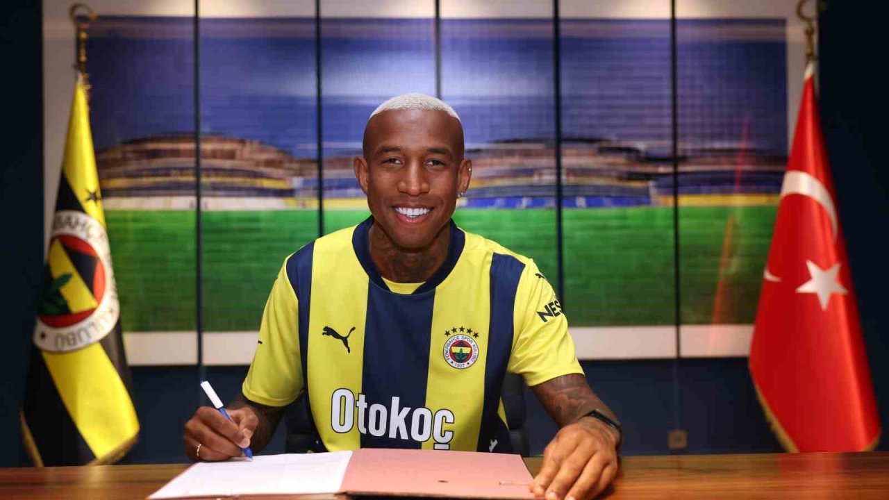 Anderson Talisca, Fenerbahçe ile sözleşme imzaladı