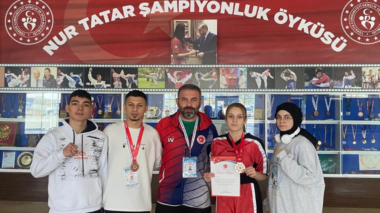 Beyşehirli sporcular Kicks Boks'ta derece yaptı