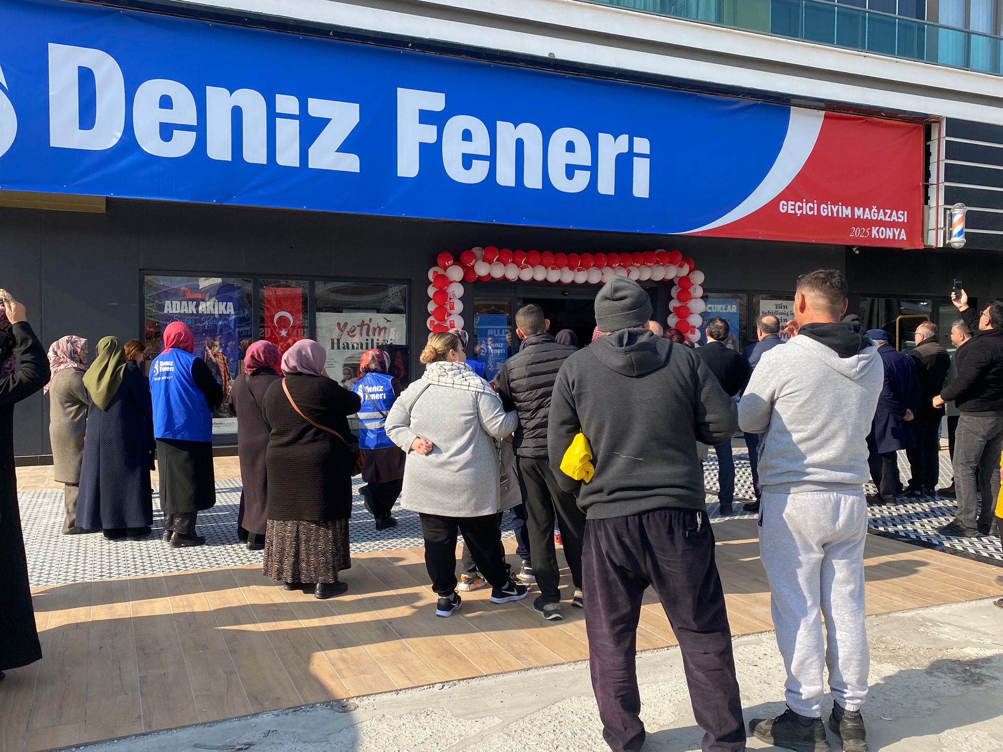 Deniz Feneri Derneği Konya'da yardım mağazası açtı