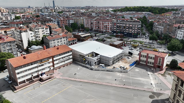 Konya'da eğitim meşalesini yakan Müdürün büstü 10 yıl sonra okul bahçesine dikildi