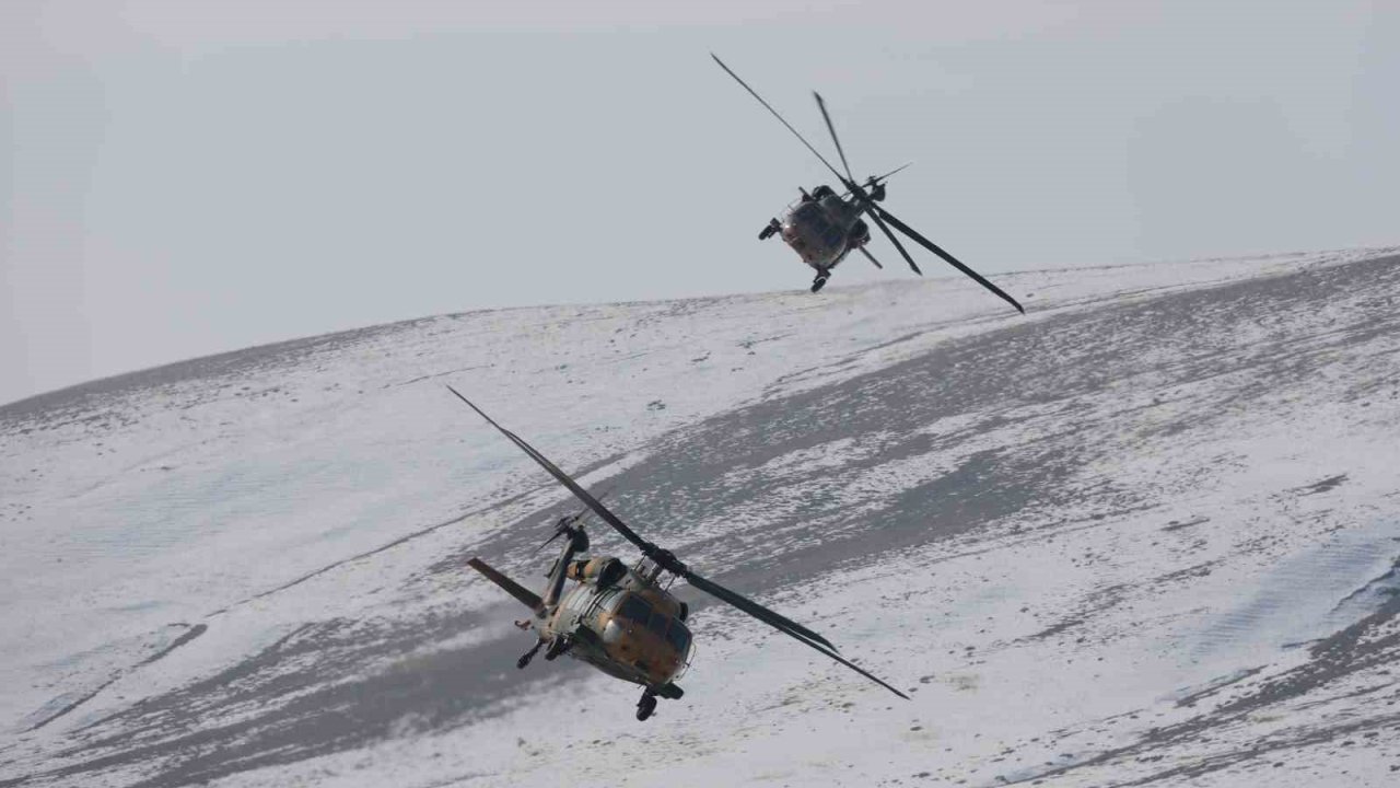 Kars’ta nefes kesen tatbikat: TSK zorlu kış şartlarında gücünü gösterdi