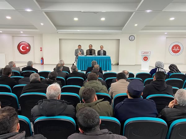 Din görevlilerinin hac eğitimleri devam ediyor