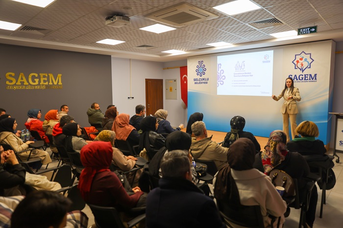 Konya'da ailelere “çocuklarda sınırlar ve mahremiyet” semineri