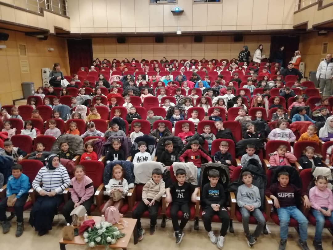 Karapınar'da sinema günleri çocukların yüzünü güldürdü!