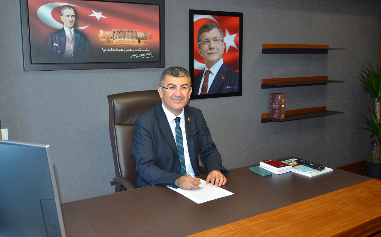 Gelecek Partisi Konya Milletvekili Ekici: Bu mübarek gece, manevi huzurun, birlik ve beraberliğin güçlenmesine vesile olmalıdır