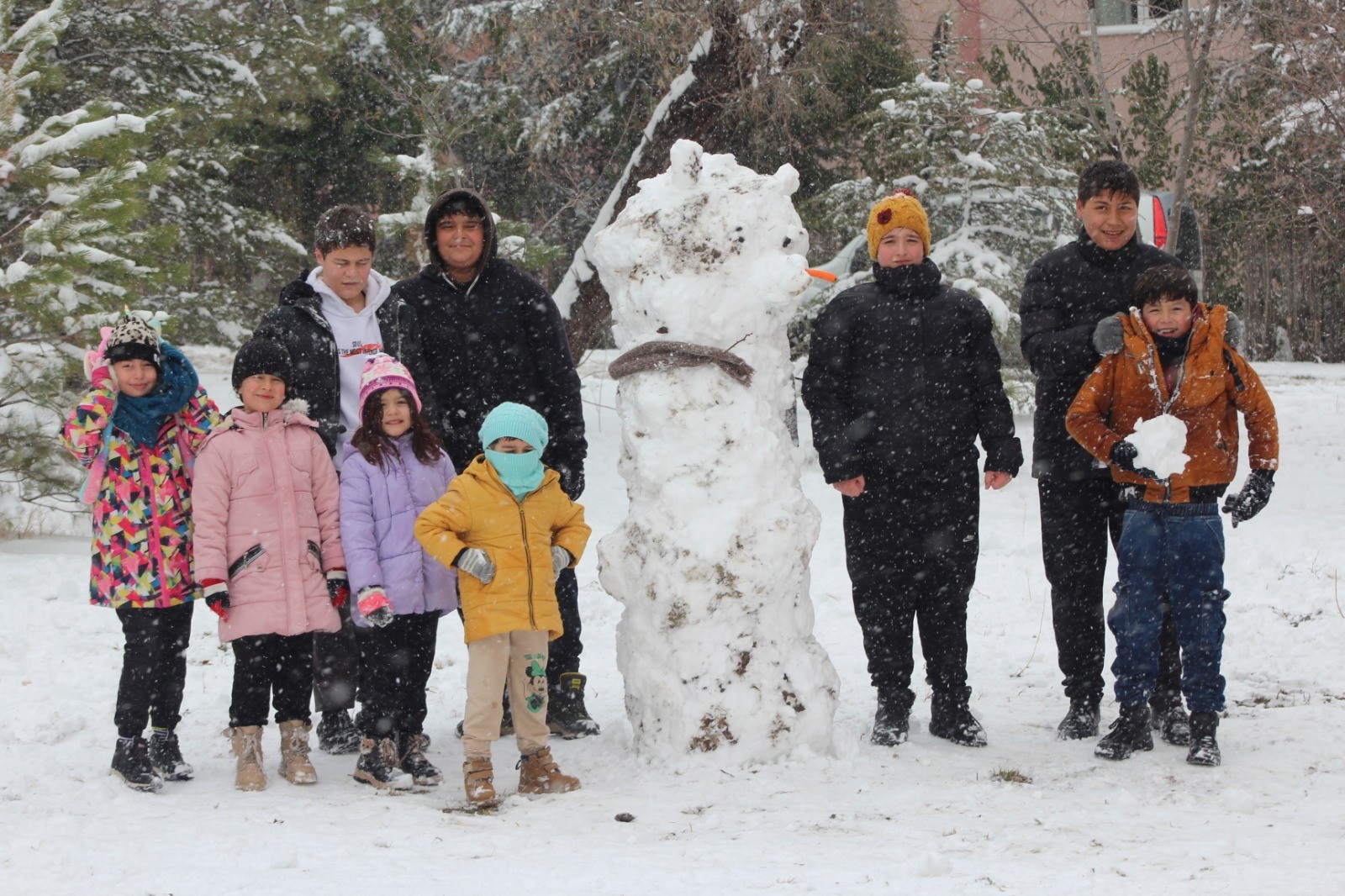 Konya'da çocukların kartopu sevinci