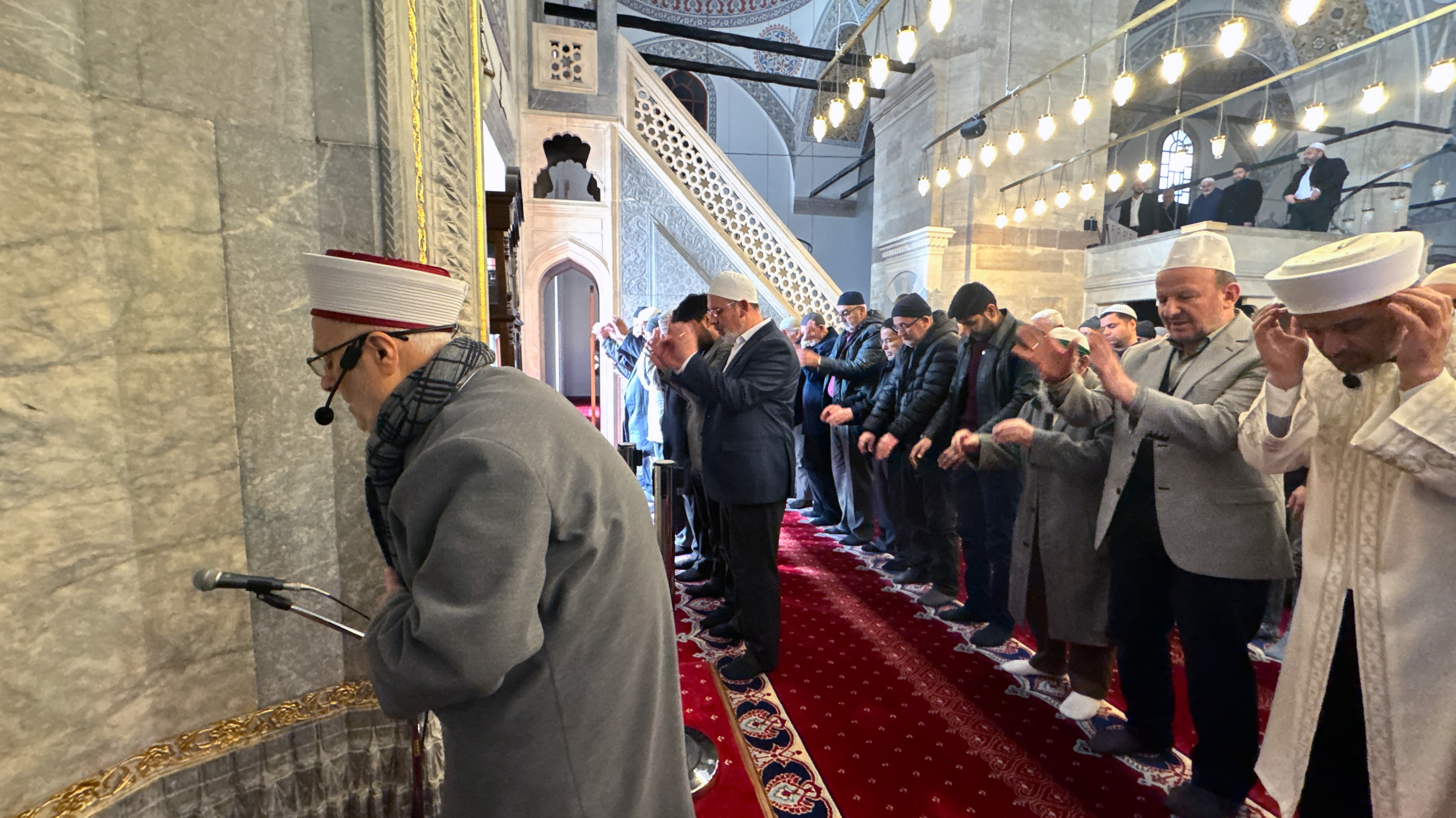 Mescid-i Aksa İmamı Şeyh İkrime Sabri, Konya'da cuma namazı kıldırdı