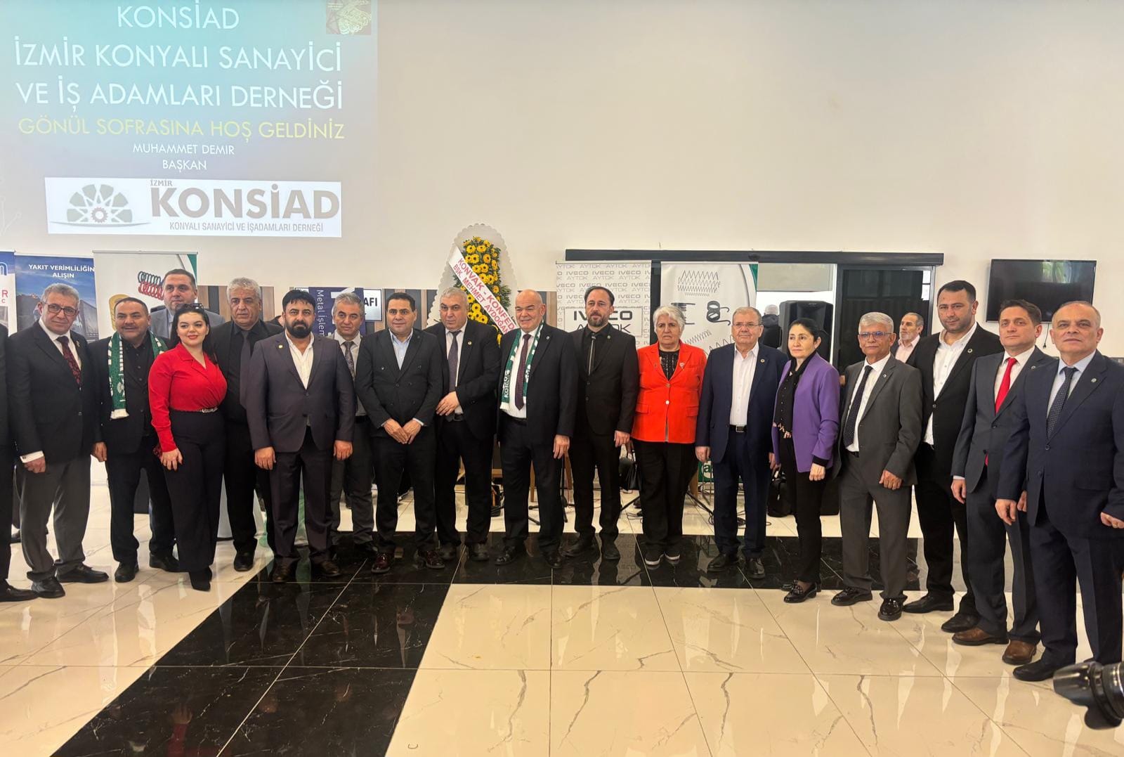 İzmir’de Konyalı iş insanları "Gönül Sofrası"nda buluştu