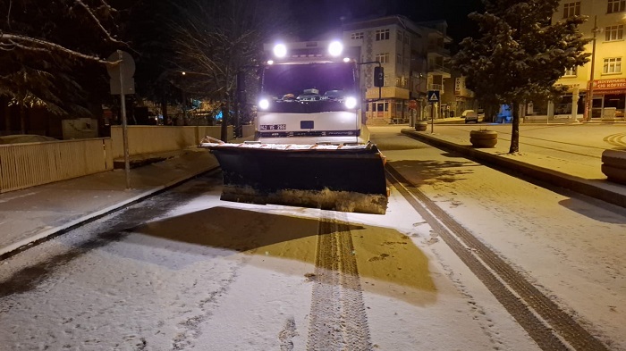 Konya AKOM sürücüleri uyardı: Kar ve buzlanma tehlikesine dikkat!