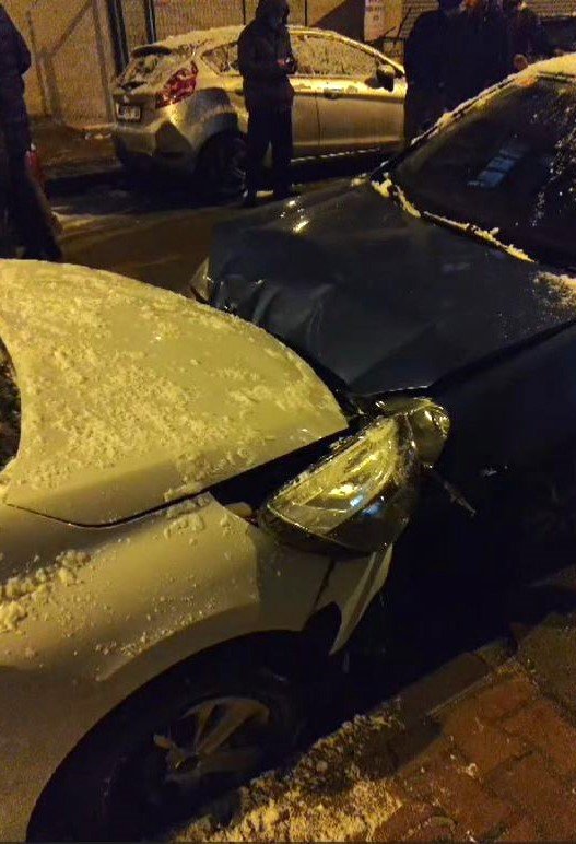 Alkollü sürücü 7 araca çarptı: Meydan dayağı yedi (VİDEOLU)