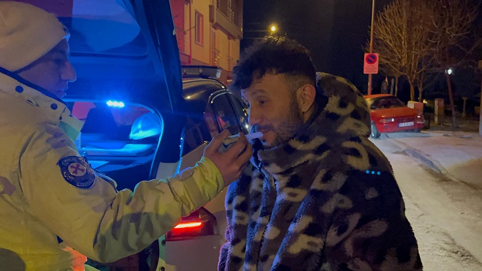 Alkollü bir şekilde 3 araca çarptı: "Ben kullanmıyordum, dayım kullanıyordu"