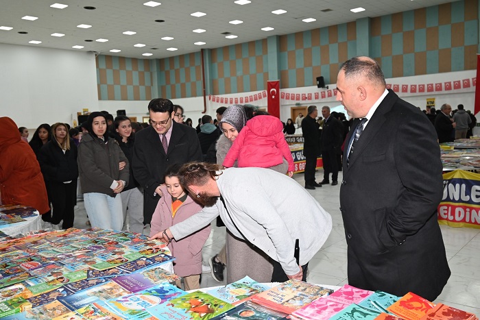 Sarayönü'nde kitap günleri başladı