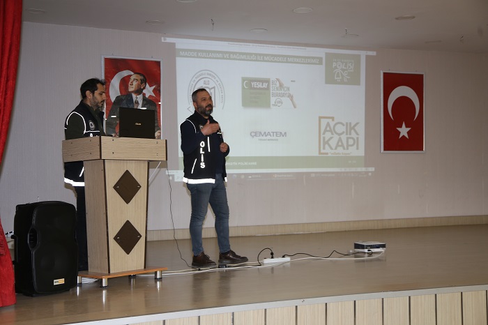 "En İyi Narkotik Polisi Anne Projesi" Halkapınar'da anlatıldı