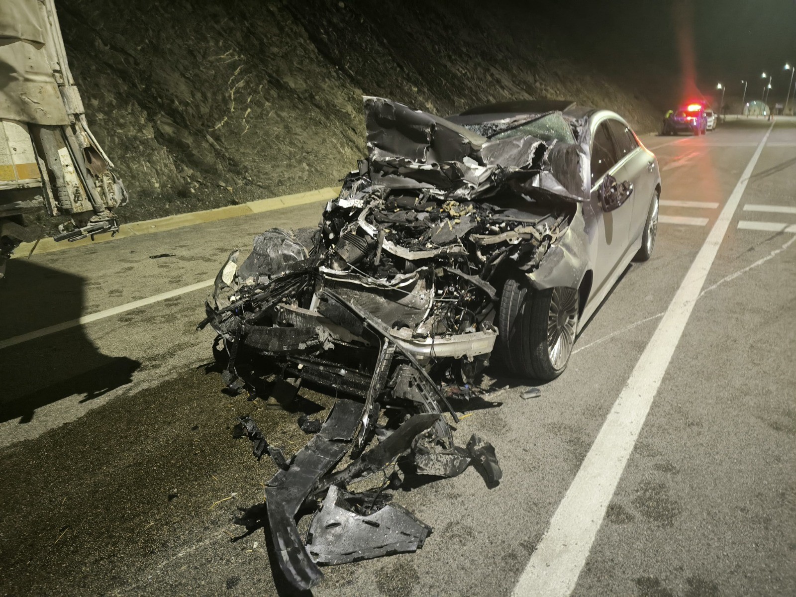 Konya'da alkollü ve ehliyetsiz sürücü 2 araca çarparak durdu