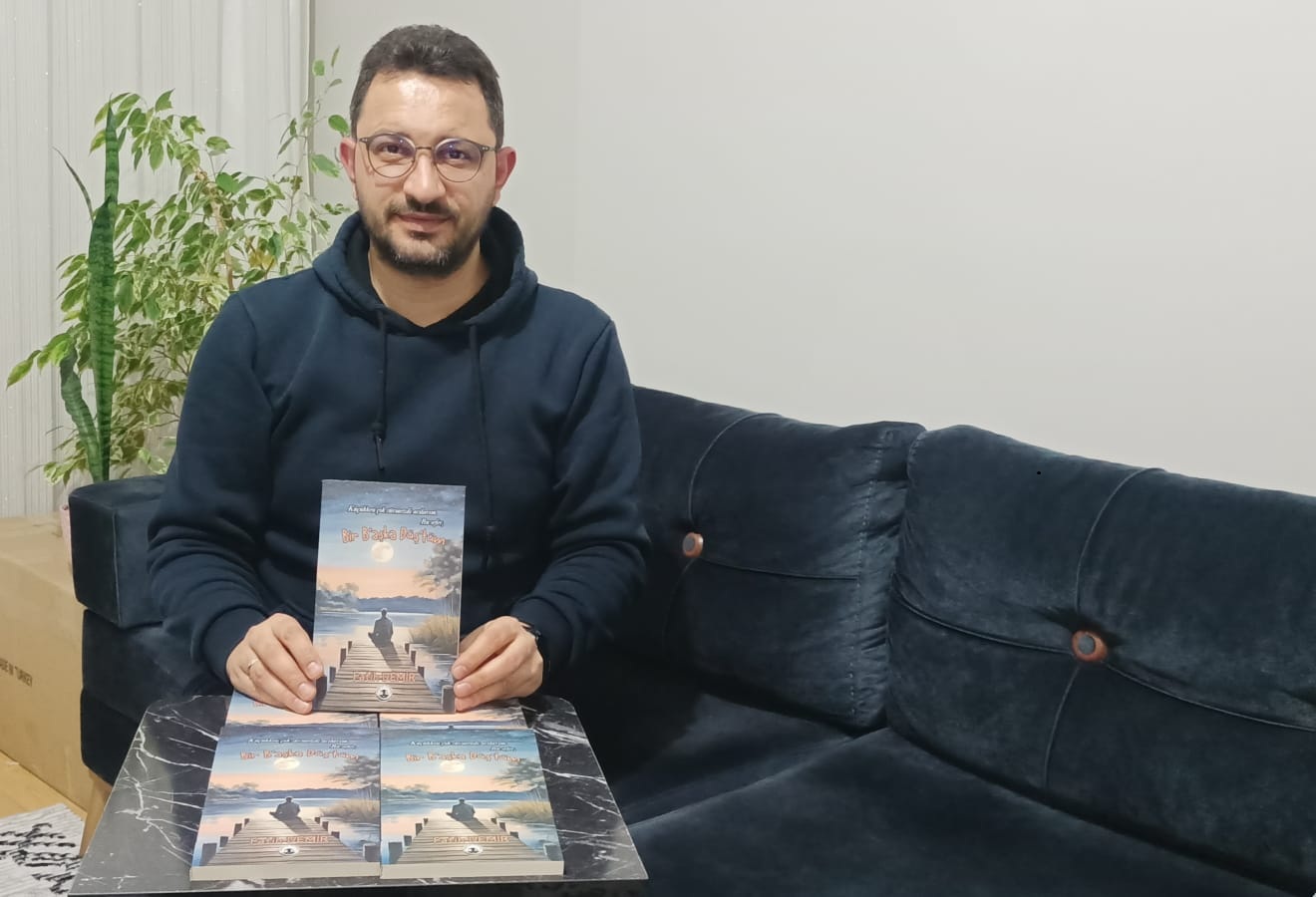 "Bir Başka Düştüm" şiir kitabı okuyucuyla buluştu