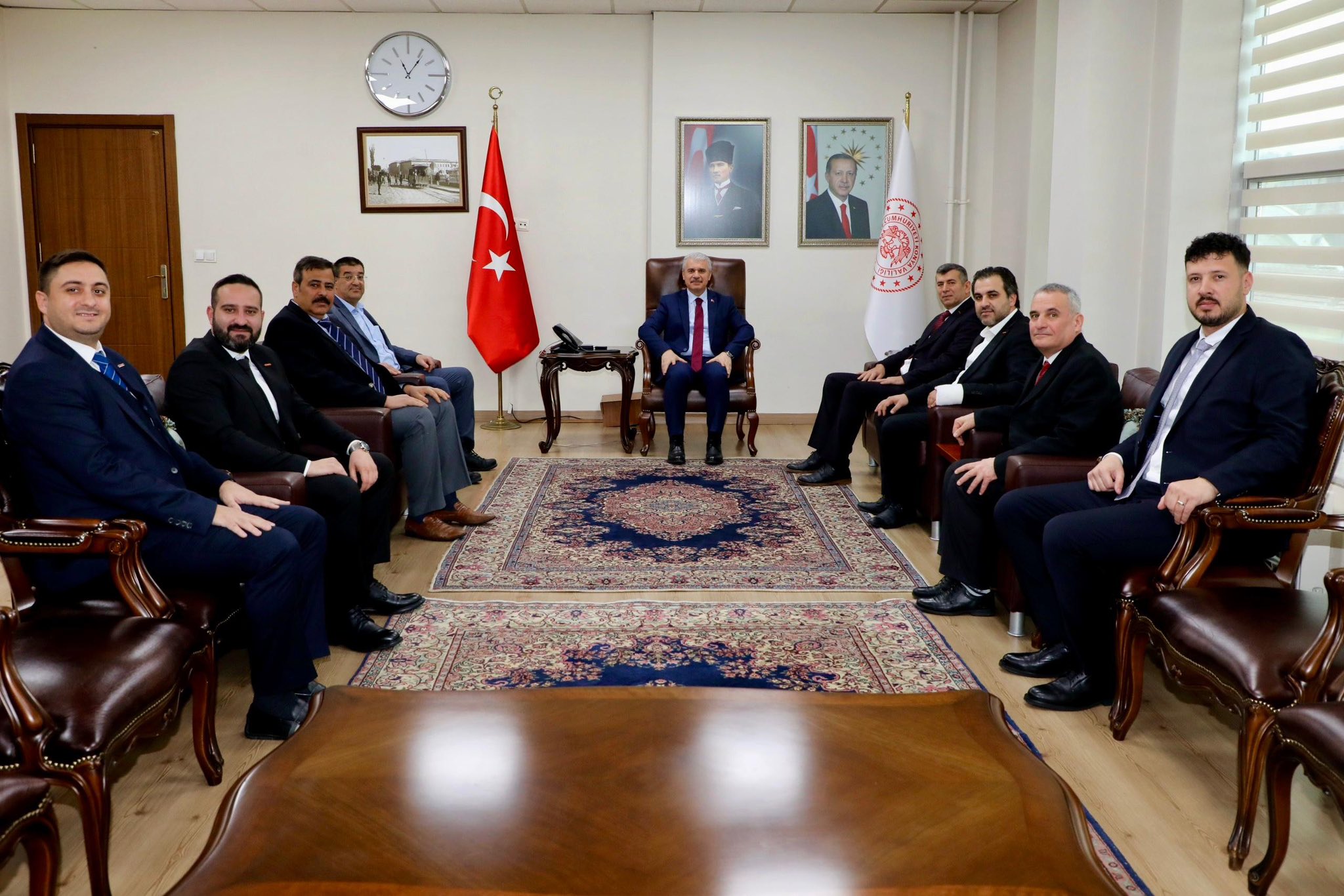 Karahan’dan Vali Akın’a ziyaret