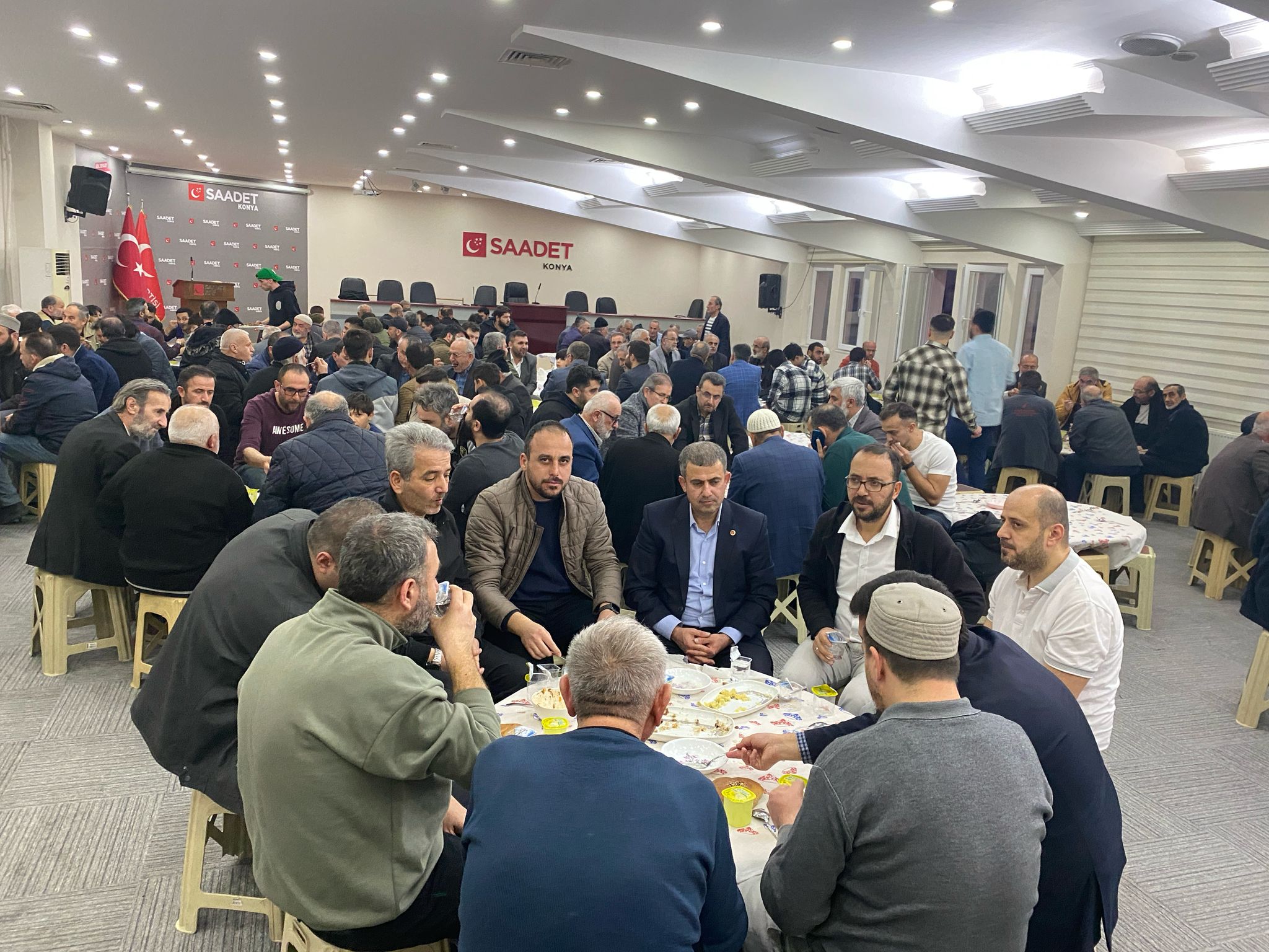 Saadet Partisi Karatay İlçe Teşkilatı iftarda buluştu