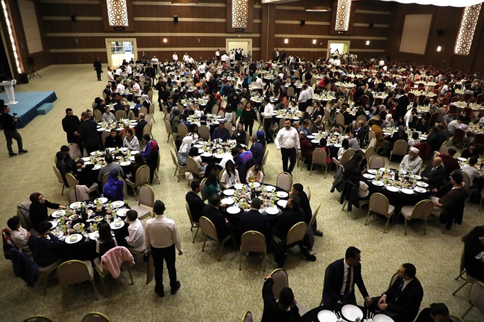Konya’da “Dünya Yetimler Günü”nde anlamlı iftar