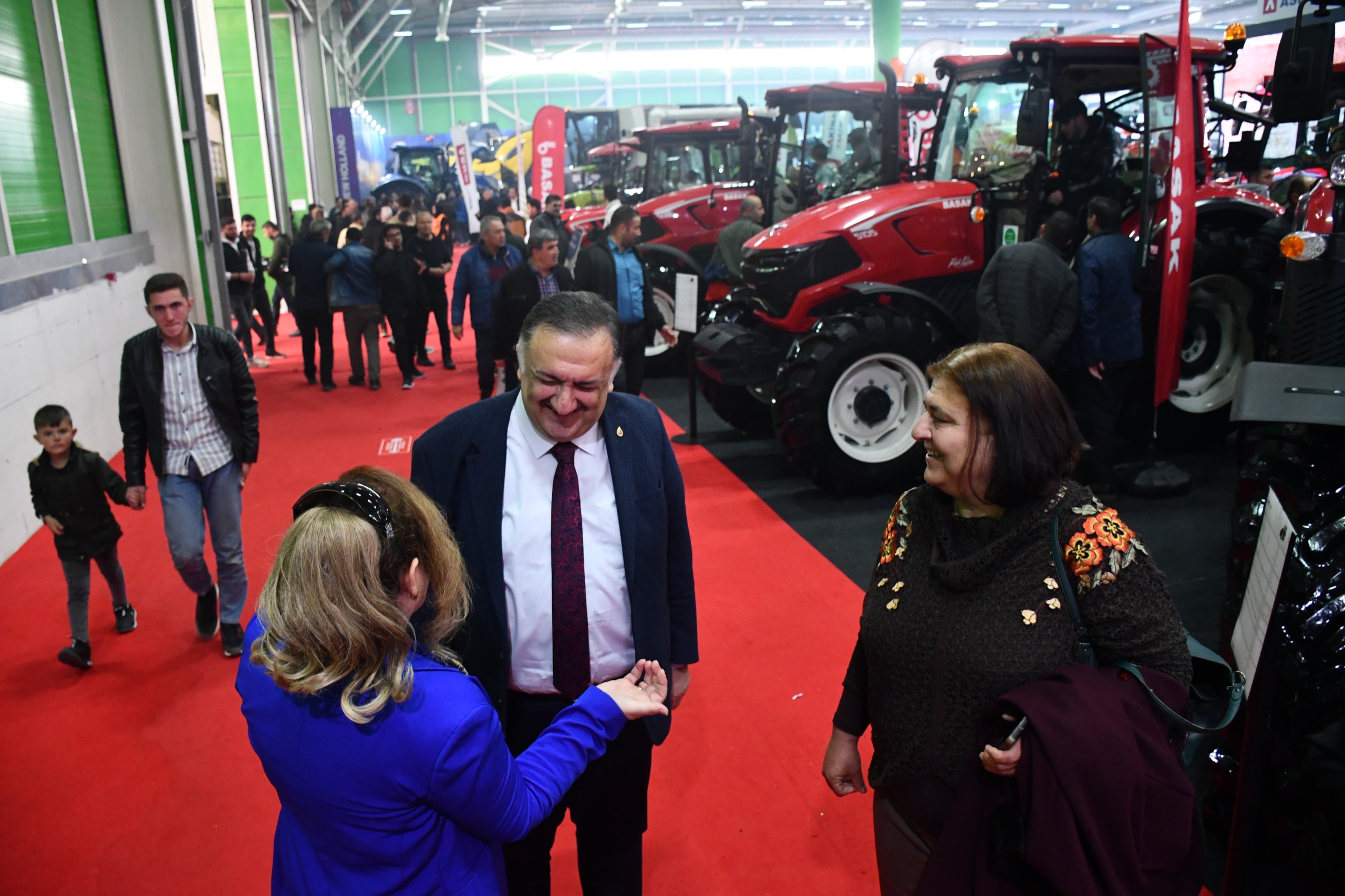 DEVA Partili Karal, Tarım Fuarı'nda çiftçiyle buluştu