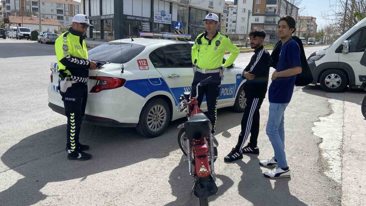 Tescilsiz motosikletin kasksız sürücüsüne 26 bin 965 lira ceza
