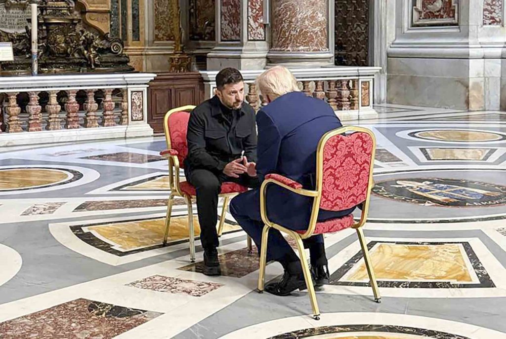 Zelenskiy: "Trump ile şartsız ateşkes ve kalıcı bir barışı ele aldık"
