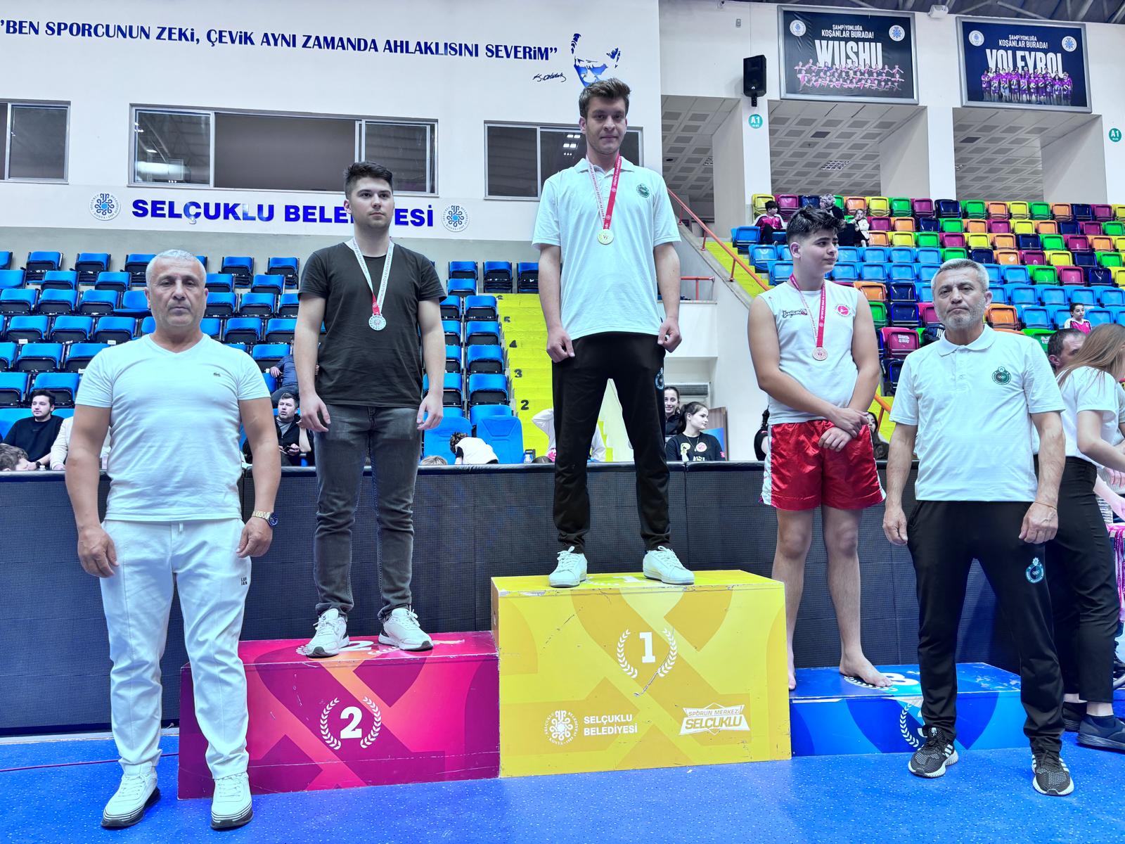 Karataylı sporculardan Kick Boks kupasında büyük başarı