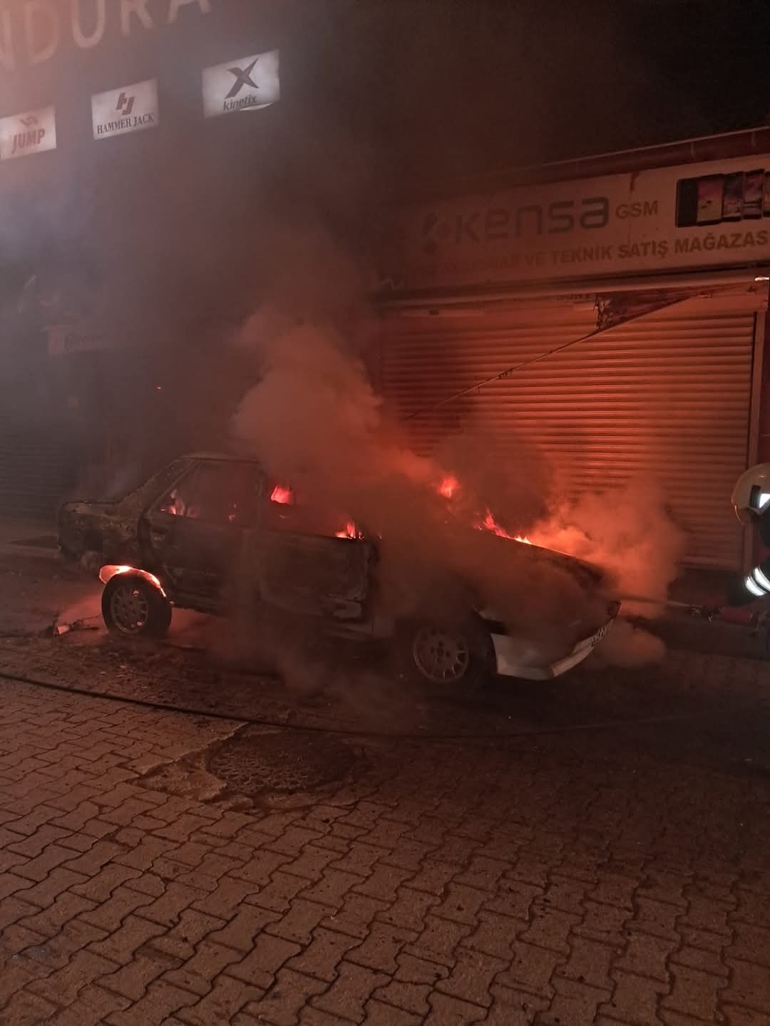 Konya'da 4 aracı kundaklayan şüpheli tutuklandı