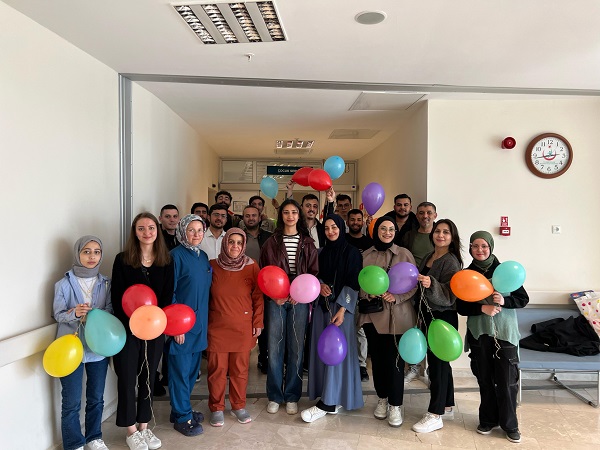 Beyşehir'de "şifa oyuncakları" dağıtıldı