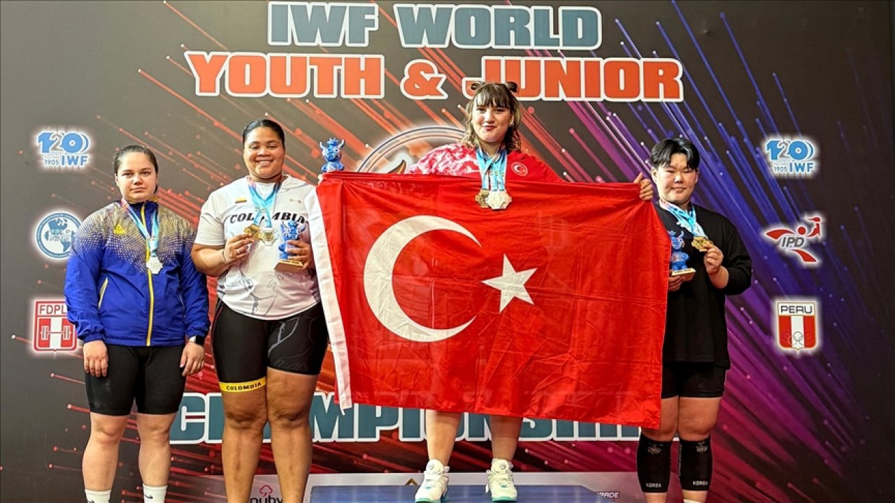 Milli halterci Çevik dünya şampiyonu