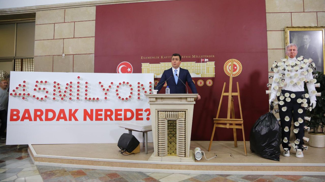 Osman Gökçek'ten Mansur Yavaş'a: "45 milyon bardak nerede?"